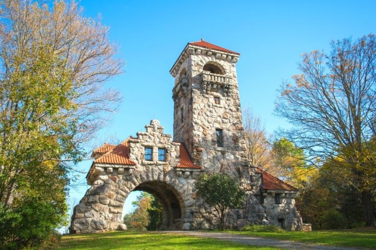 19 Best Things To Do In New Paltz NY An Insider S Awesome Guide   Mohonk Testimonial Gateway 768x512 