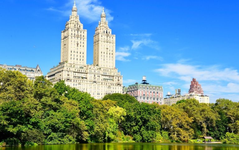 20 Pros and Cons of Living in New York City - Secret Local's Guide