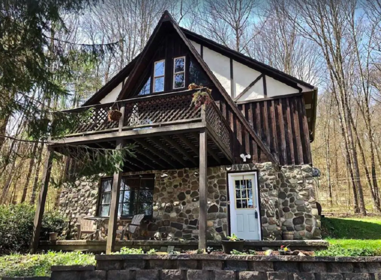 17 Amazing Romantic Cabin Getaways In New York - Secret Insider Guide