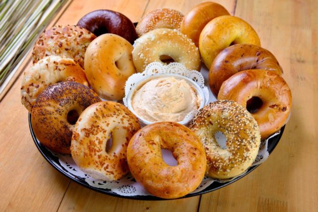 19 Best Bagels In Brooklyn - Amazing Local's Guide For 2022