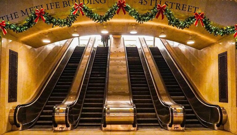 NYC In January Amazing Local S Guide For 2024 Secret Tips   Grand Central Holiday Lights 768x437 