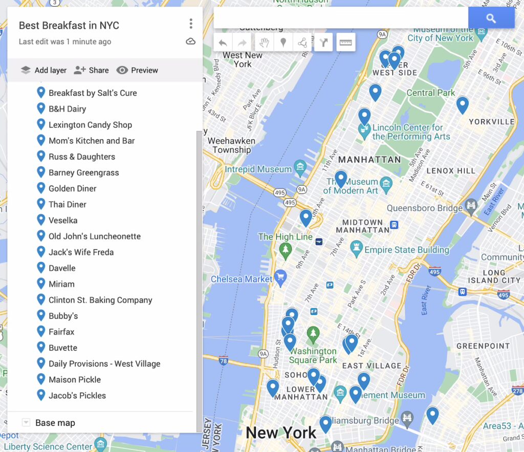 Map of the places for the best breakfast in NYC with blue dots to represent the spots. 